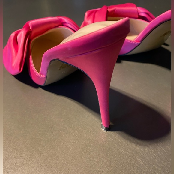 ICCONIC PINK SATIN BOW MULES - Picture 3 of 8